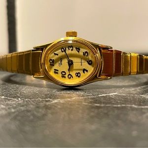 Vintage Ladies Timex Gold Tone Watch - New Battery